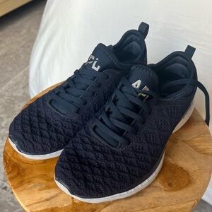 APL Techloom Phantom